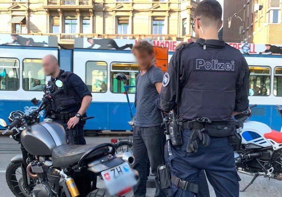 Mood image for Critical Mass: 160 Beschwerde-Mails an Stadträtin nach Polizei-Einsatz
