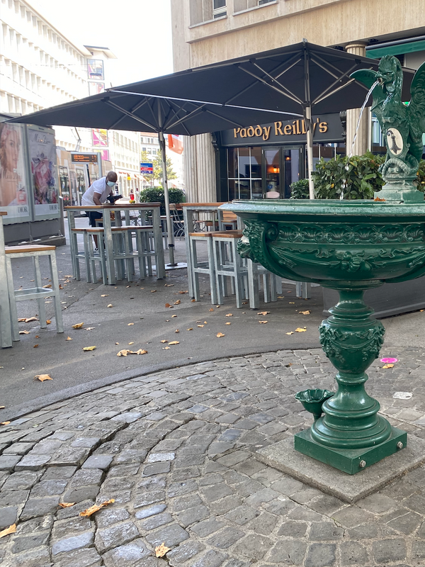 Meta image for «Häsch gwüsst?»: Deshalb gibt es in Zürich einen Basilisken-Brunnen