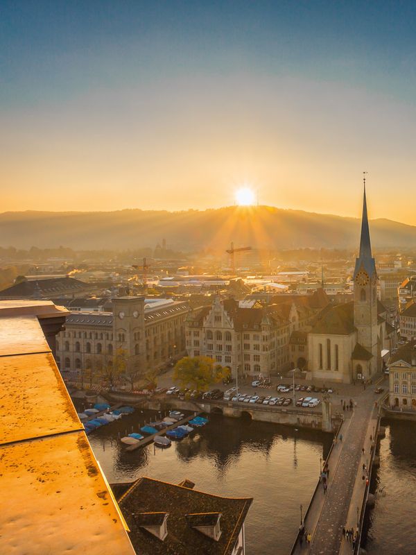 Mood image for ewz-Frage: Wo tankst du in Zürich Sonnenenergie?
