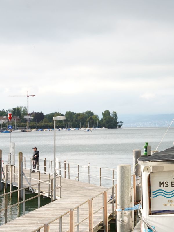 Meta image for Als Tourist auf dem Zürichsee: Von Spareribs, Federer und «Käptn’s Wy»