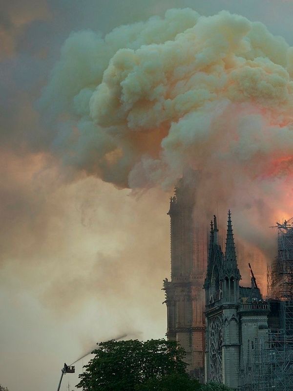 Mood image for Notre-Dame: Ein Denkmal für die soziale Ungleichheit
