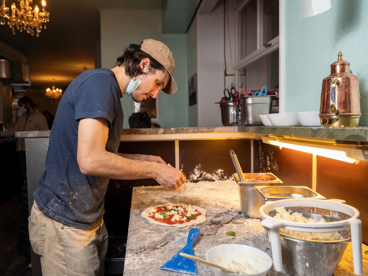 Article image for In der «neuen Rothausbar» gibt es jetzt Pizza statt Party