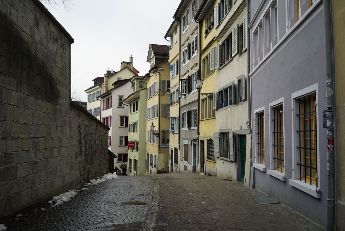 Mood image for Stadt Zürich setzt Zeichen: Rassistische Häusernamen im Niederdorf sollen verschwinden