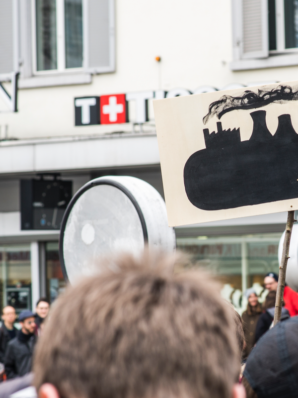 Mood image for Der Klimastreik tobt: Stadtrat will Netto-Null bis 2040