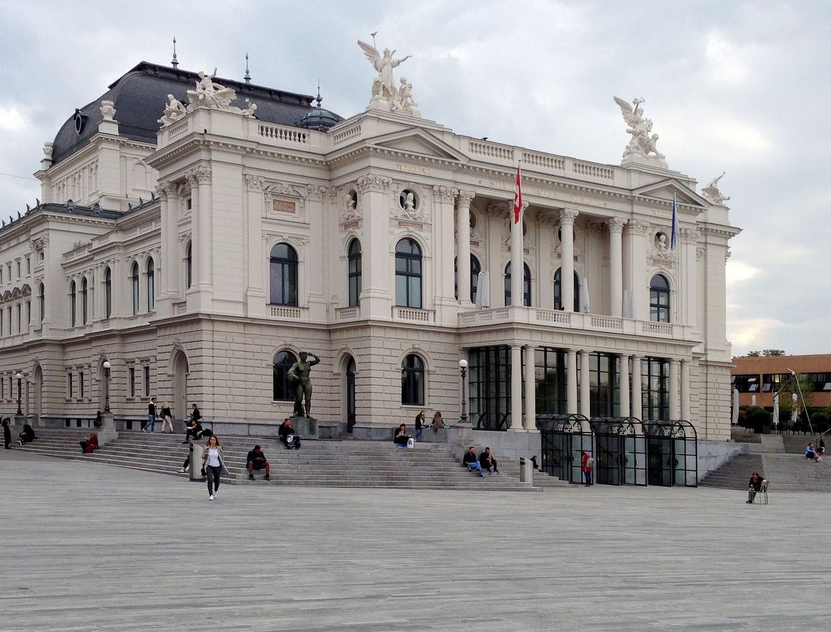 Mood image for Liebes Opernhaus Zürich, wie sieht europäisch aus?
